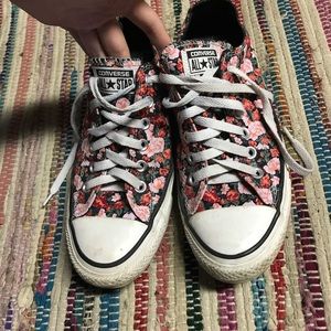 Floral pattern pink converse low tops sz 8